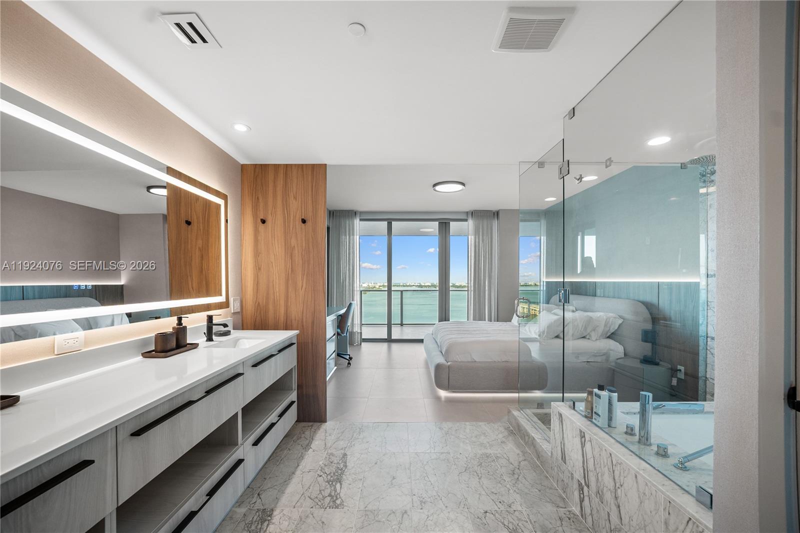 ONE PARAISO CONDO - Residential