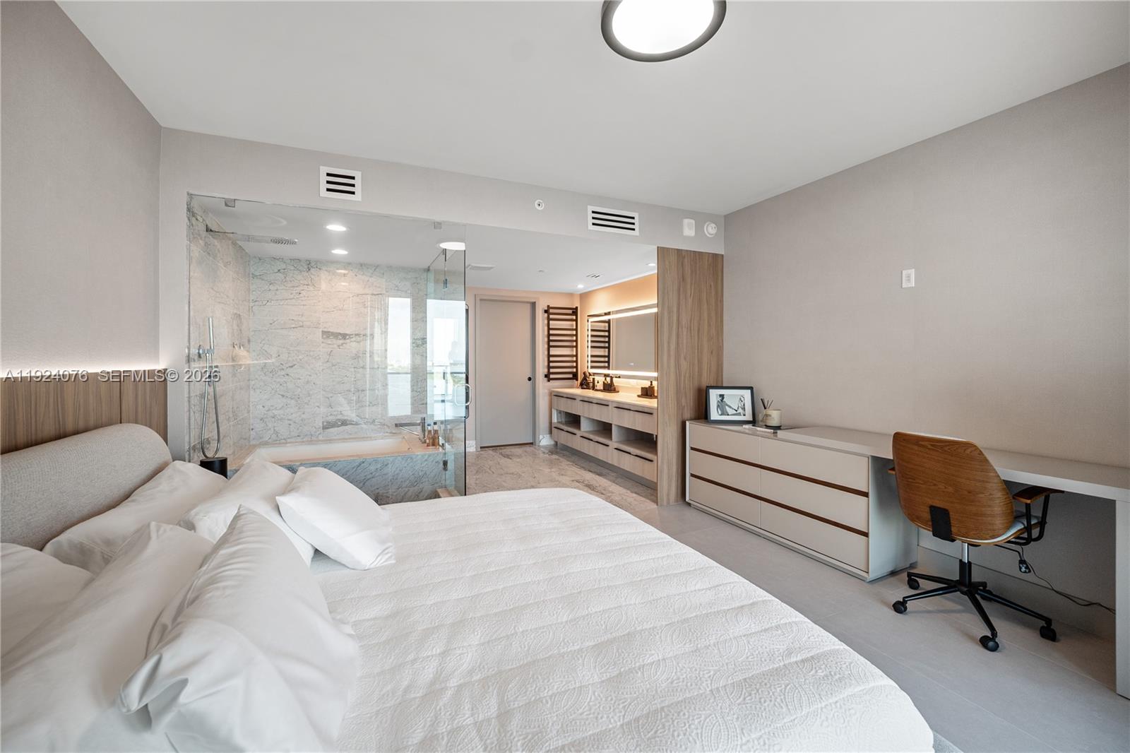 ONE PARAISO CONDO - Residential