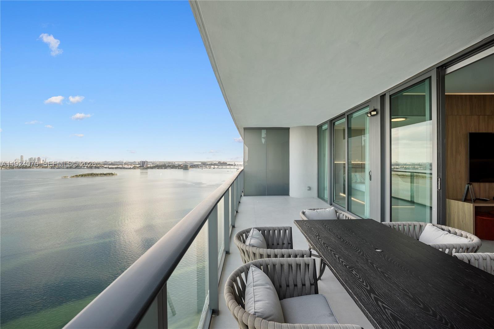 ONE PARAISO CONDO - Residential