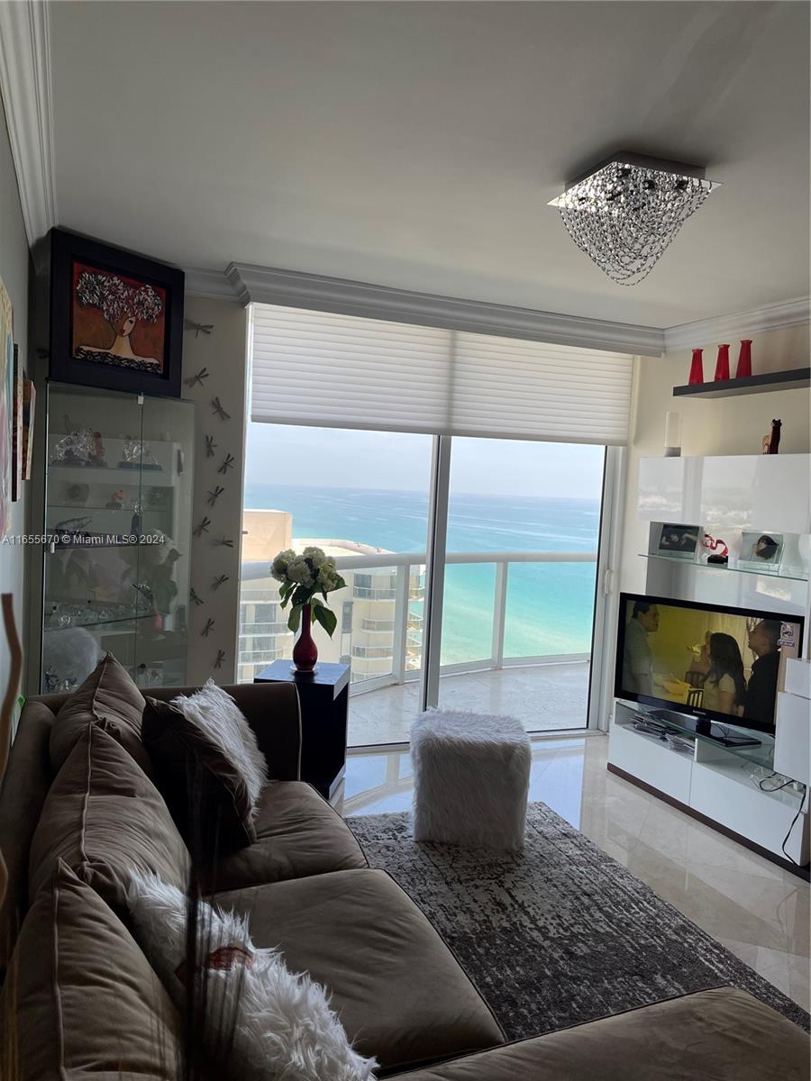 AKOYA CONDO - Residential Lease