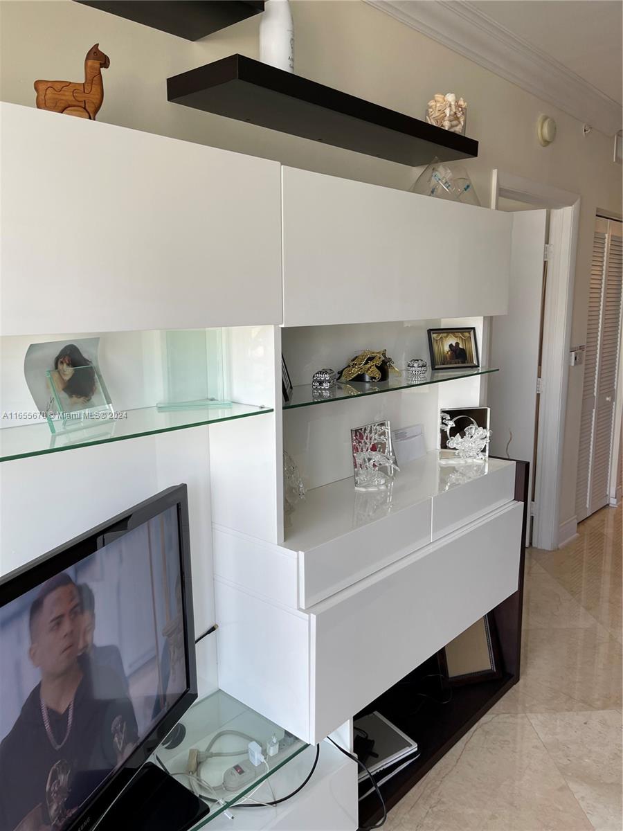 AKOYA CONDO - Residential Lease