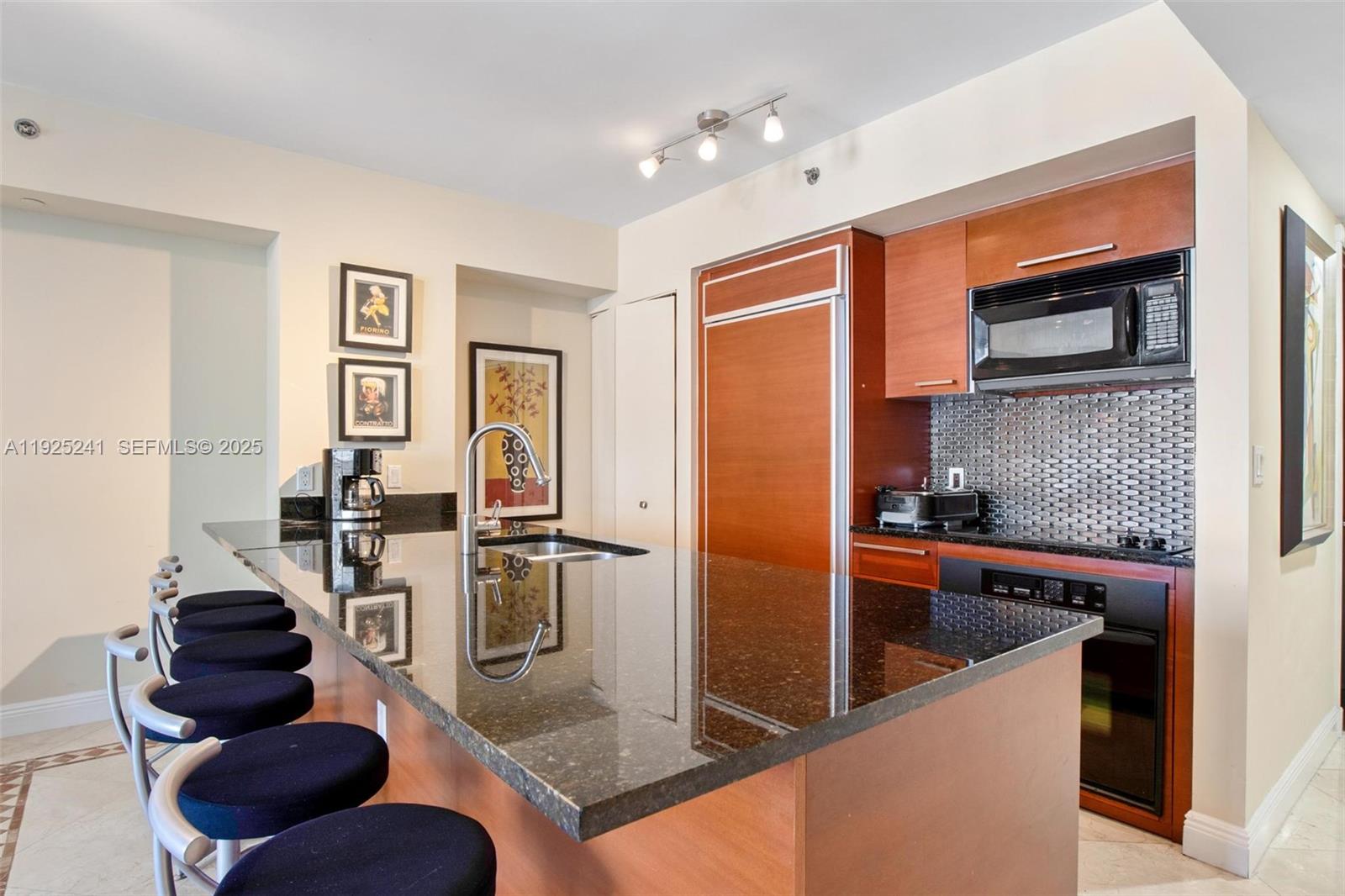 BEACH CLUB TWO - Residential