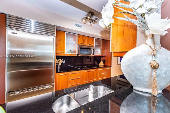 JADE RESIDENCES BRICKELL - Residential