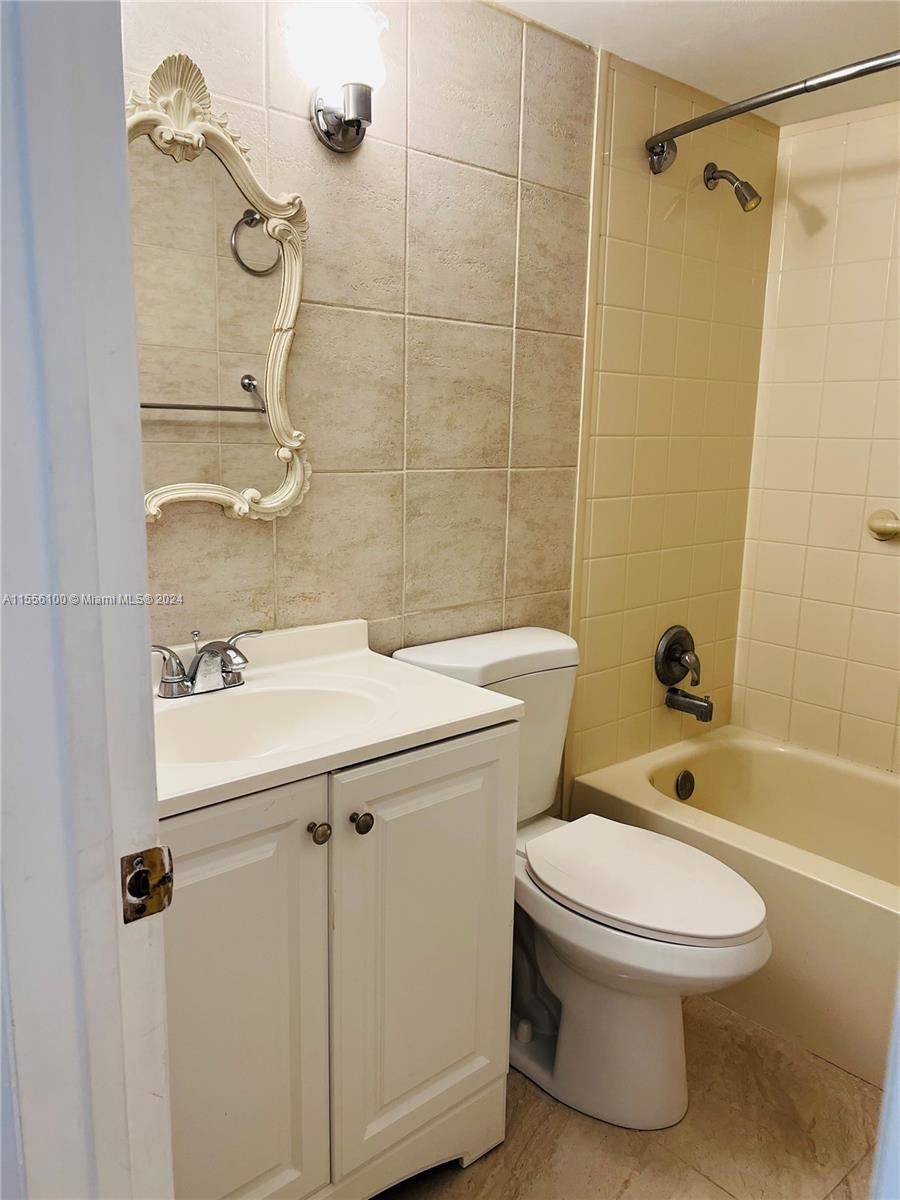 CAPRI WEST CONDO - Residential Lease