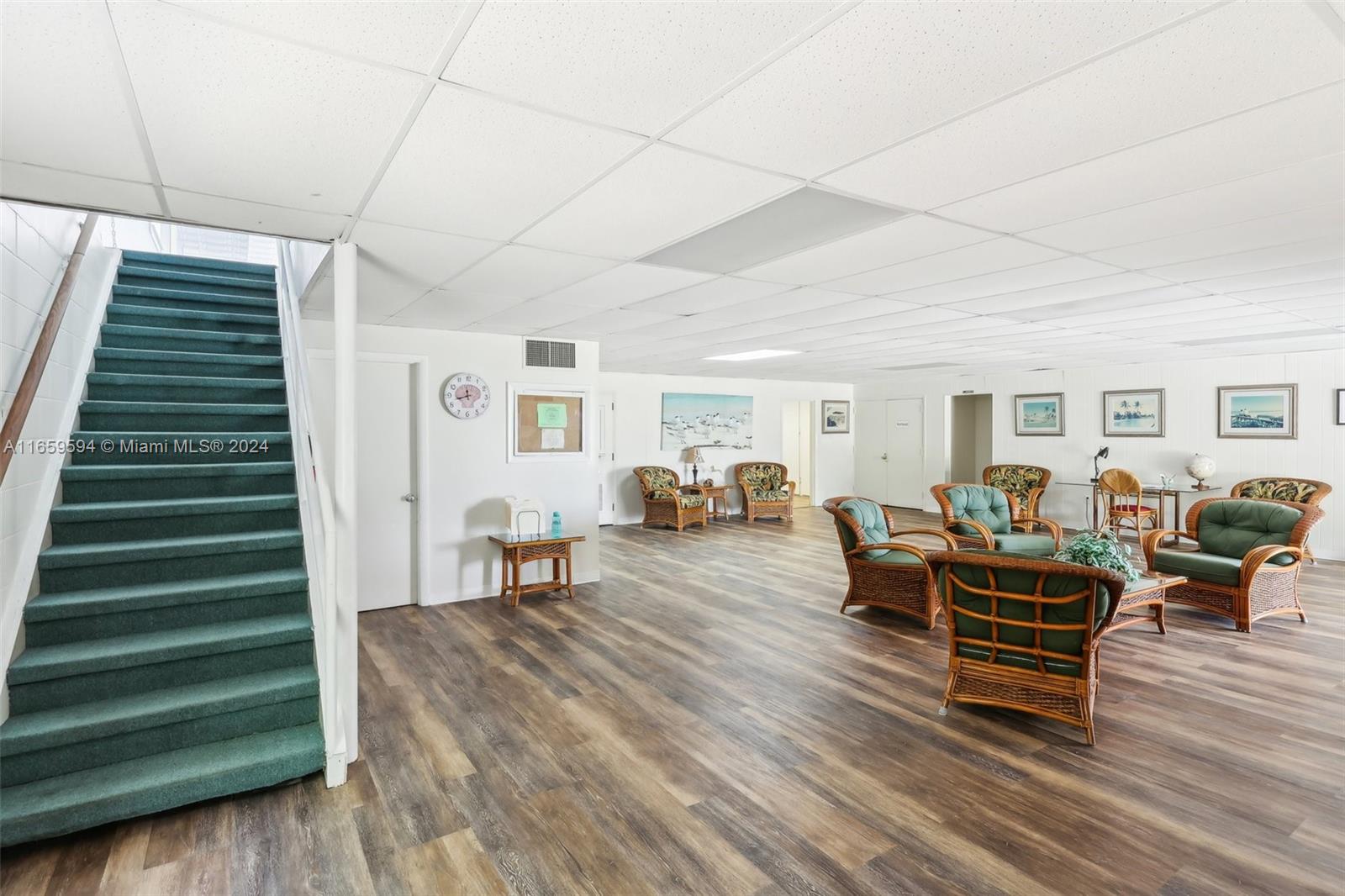 WINDMILL VILLAGE BY THE S - Residential