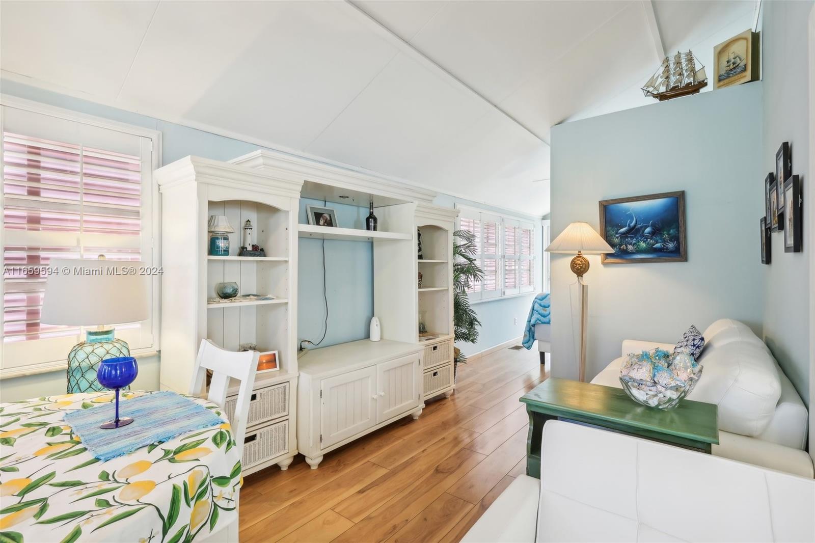 10851 S Ocean Dr #135, Jensen Beach, FL, 34957/$430,000 3 10851 S Ocean Dr #135