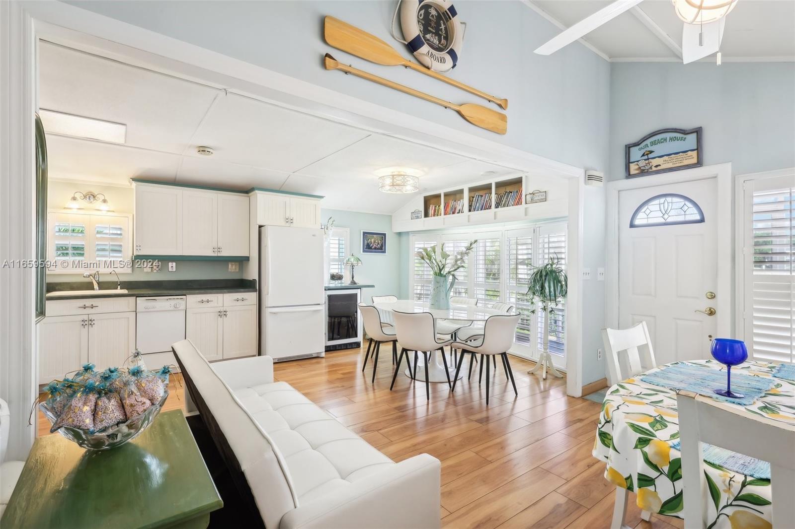 WINDMILL VILLAGE BY THE S - Residential