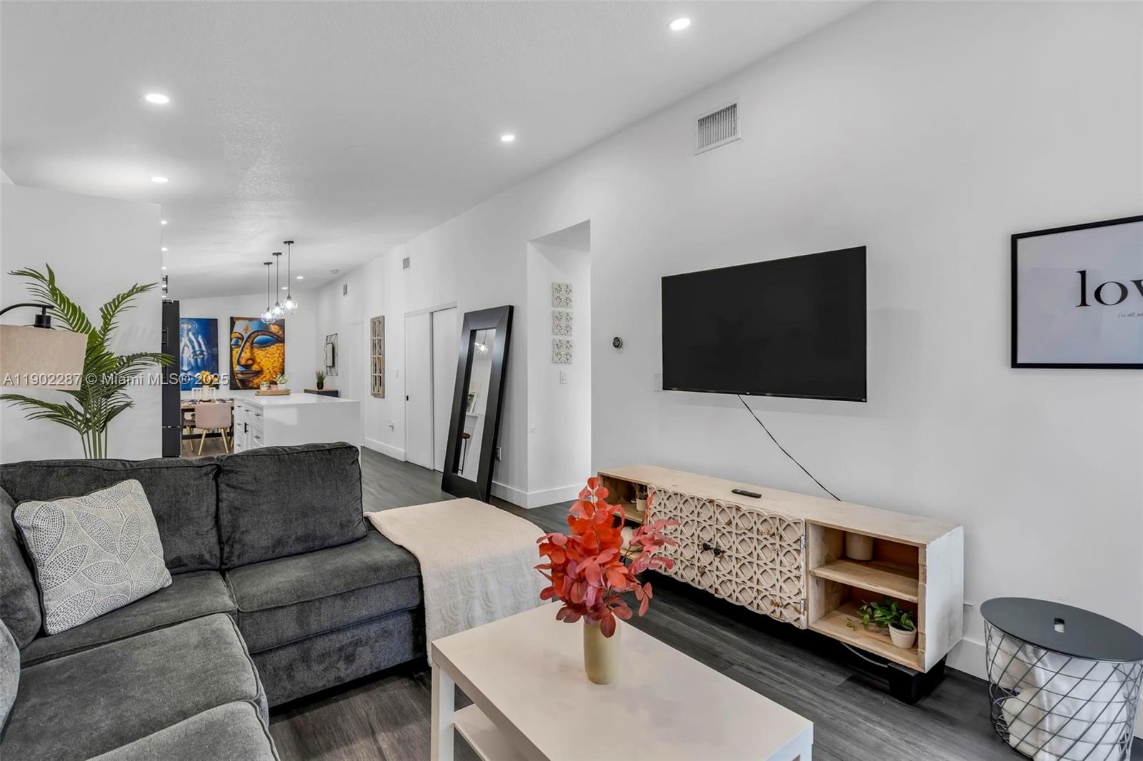 9174 NW 114th Ter