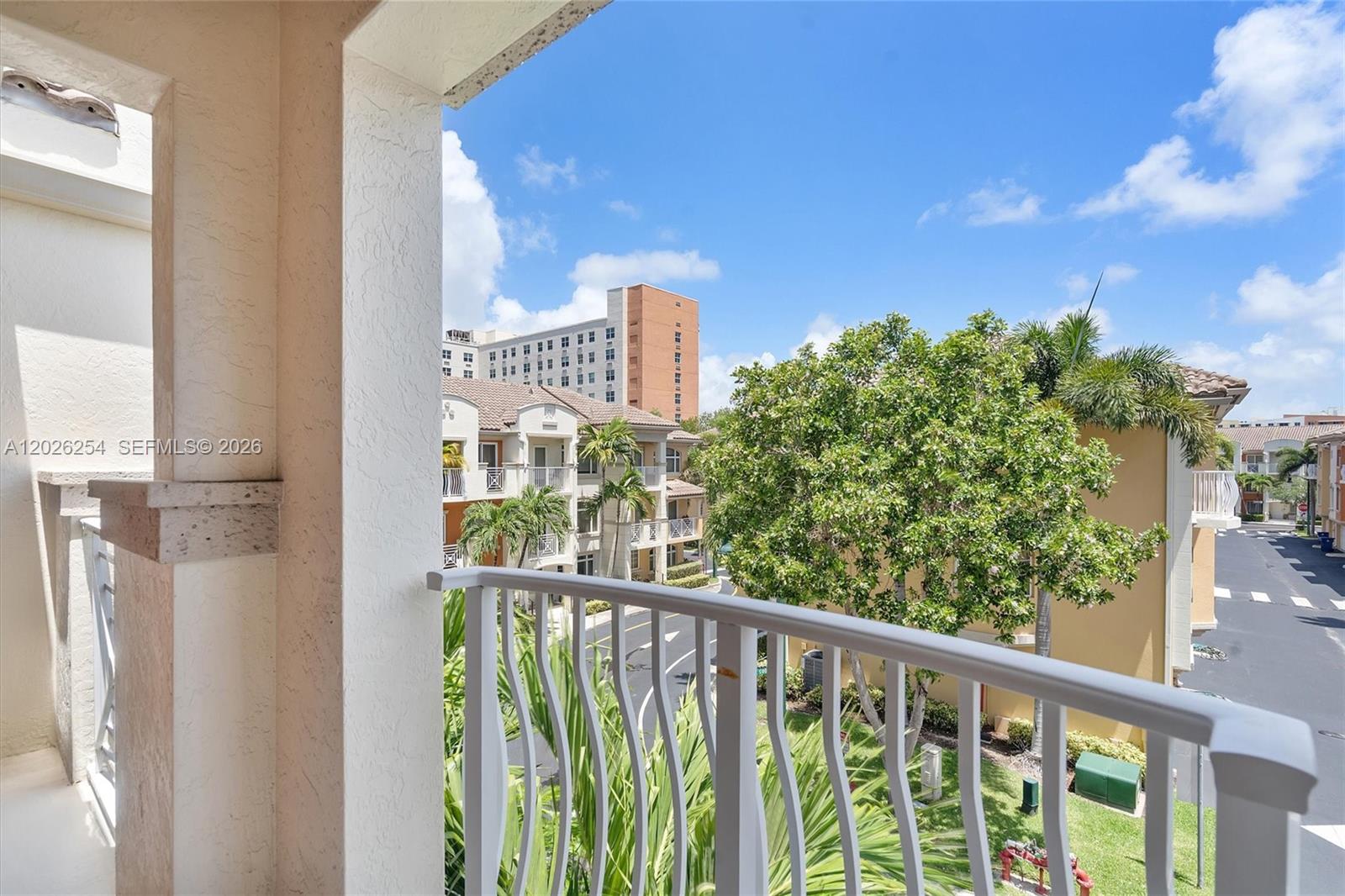 MERCO AT AVENTURA - Residential