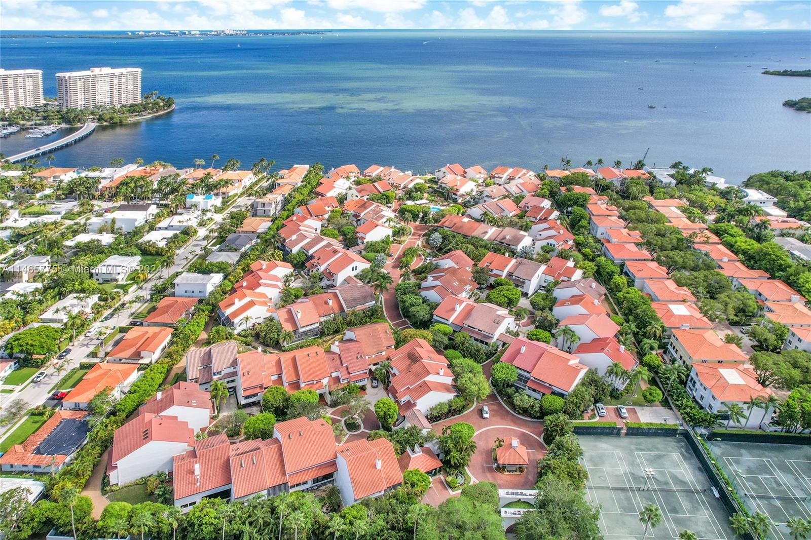 L HERMITAGE - Residential