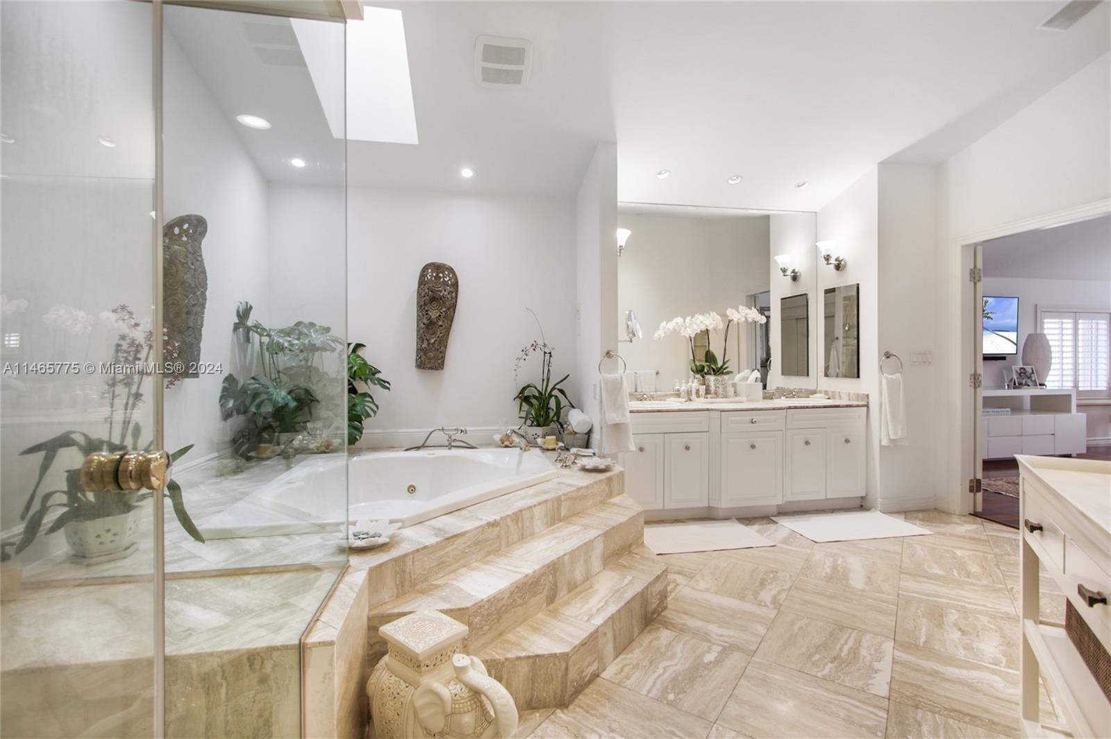 L HERMITAGE - Residential