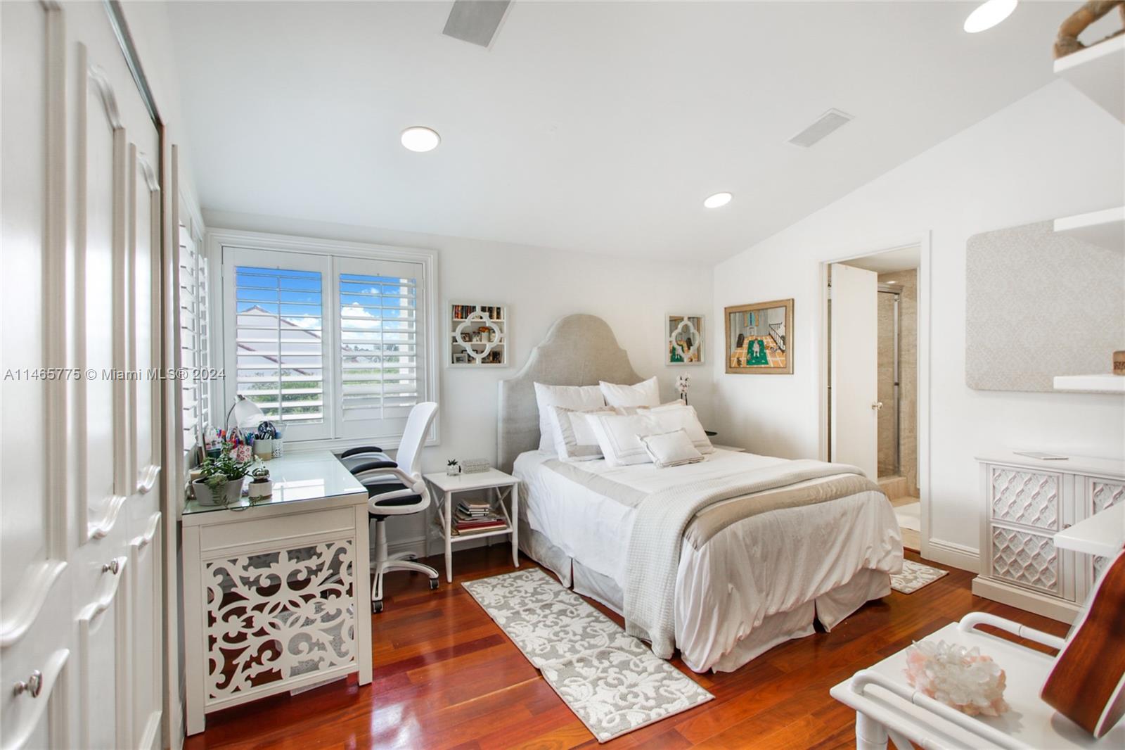 L HERMITAGE - Residential