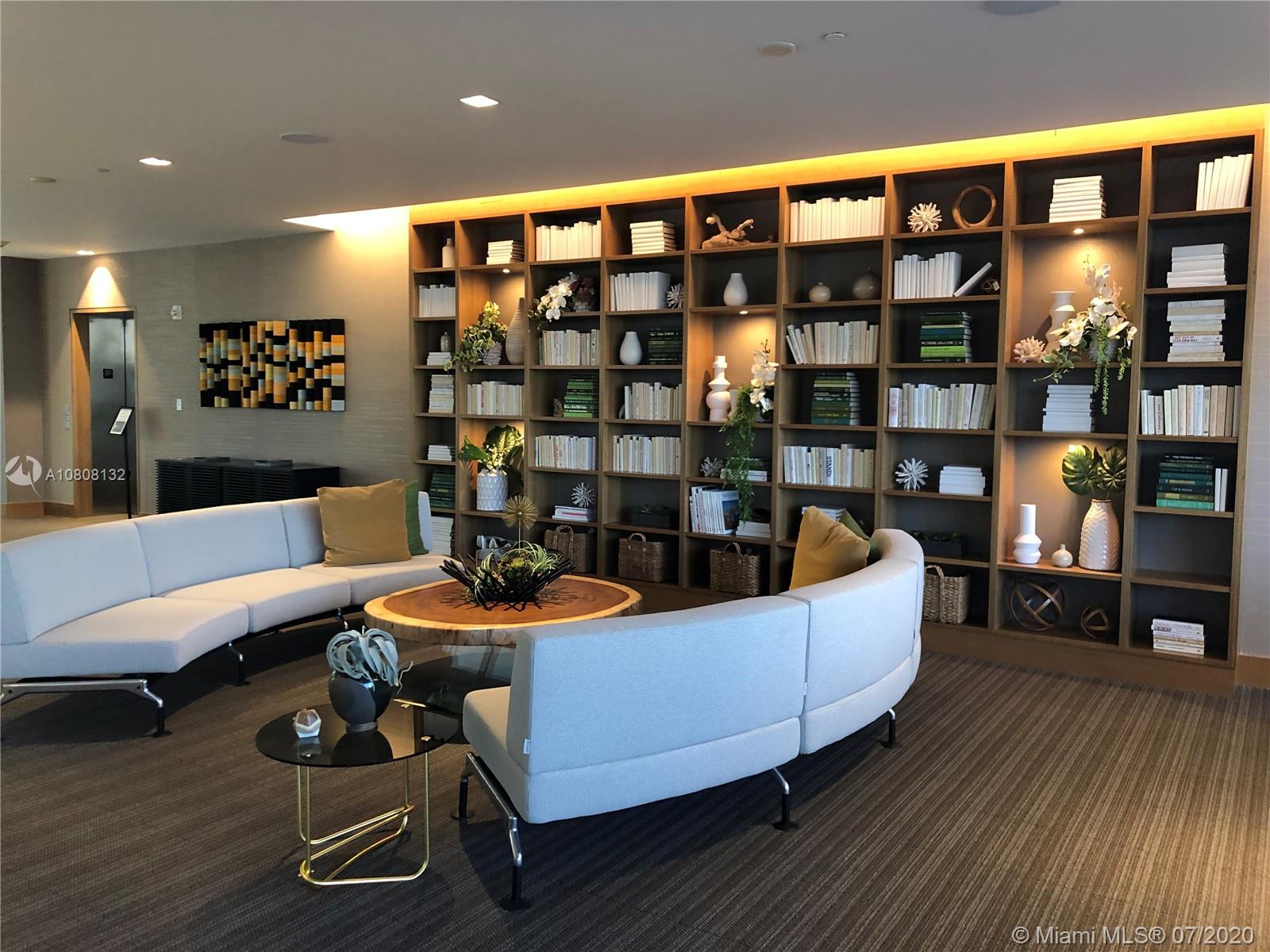 THE HARBOUR NORTH CONDO - Residential