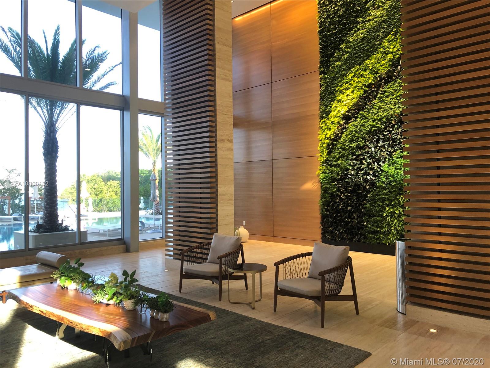 THE HARBOUR NORTH CONDO - Residential