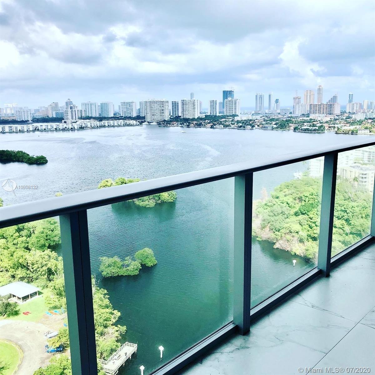 THE HARBOUR NORTH CONDO - Residential