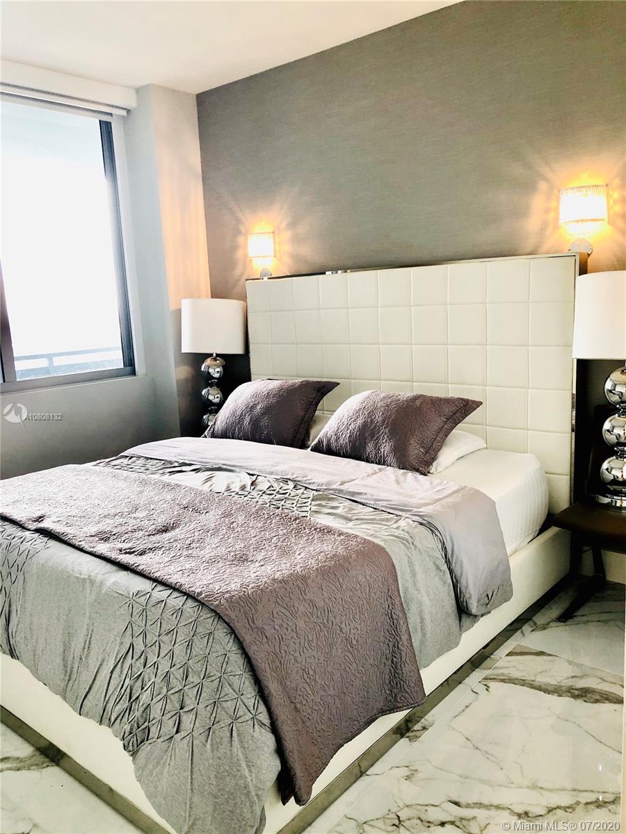 THE HARBOUR NORTH CONDO - Residential
