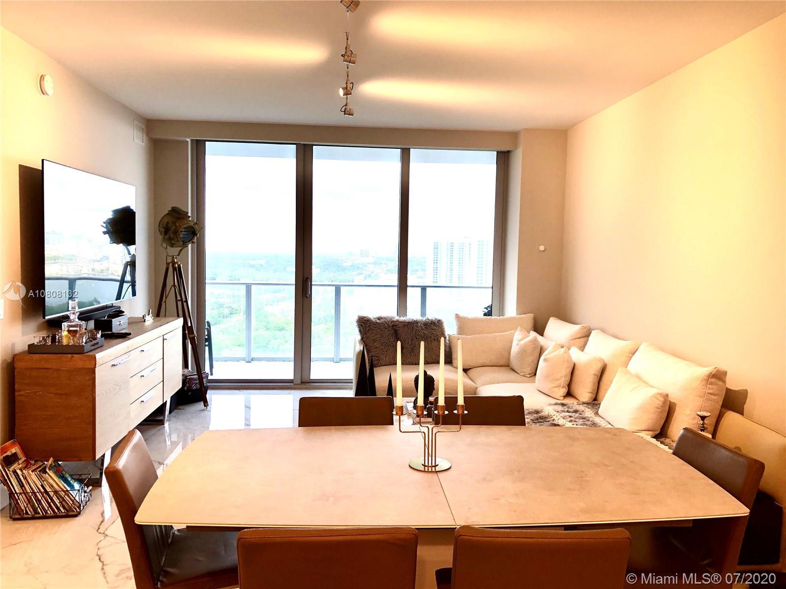 THE HARBOUR NORTH CONDO - Residential