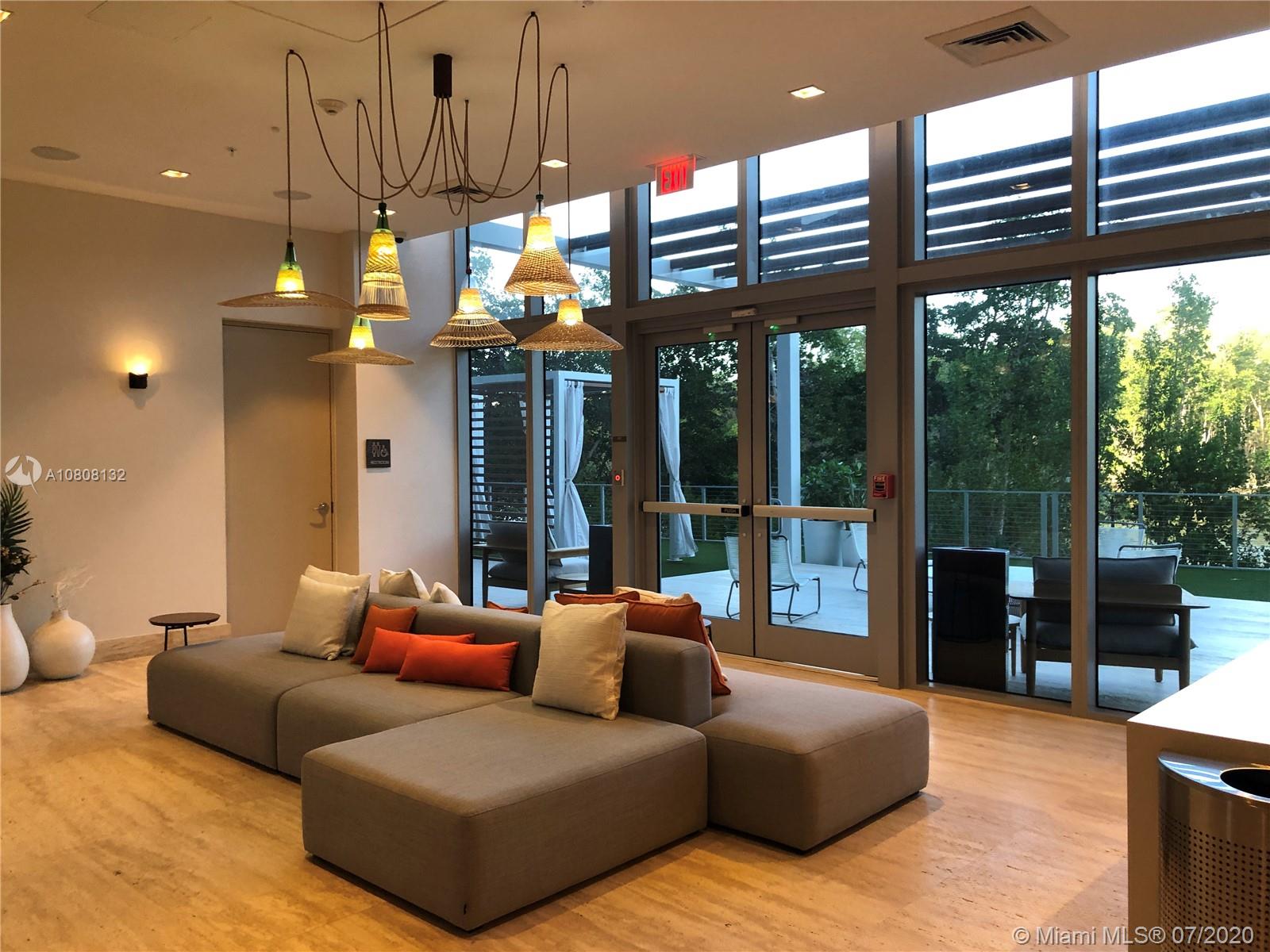 THE HARBOUR NORTH CONDO - Residential