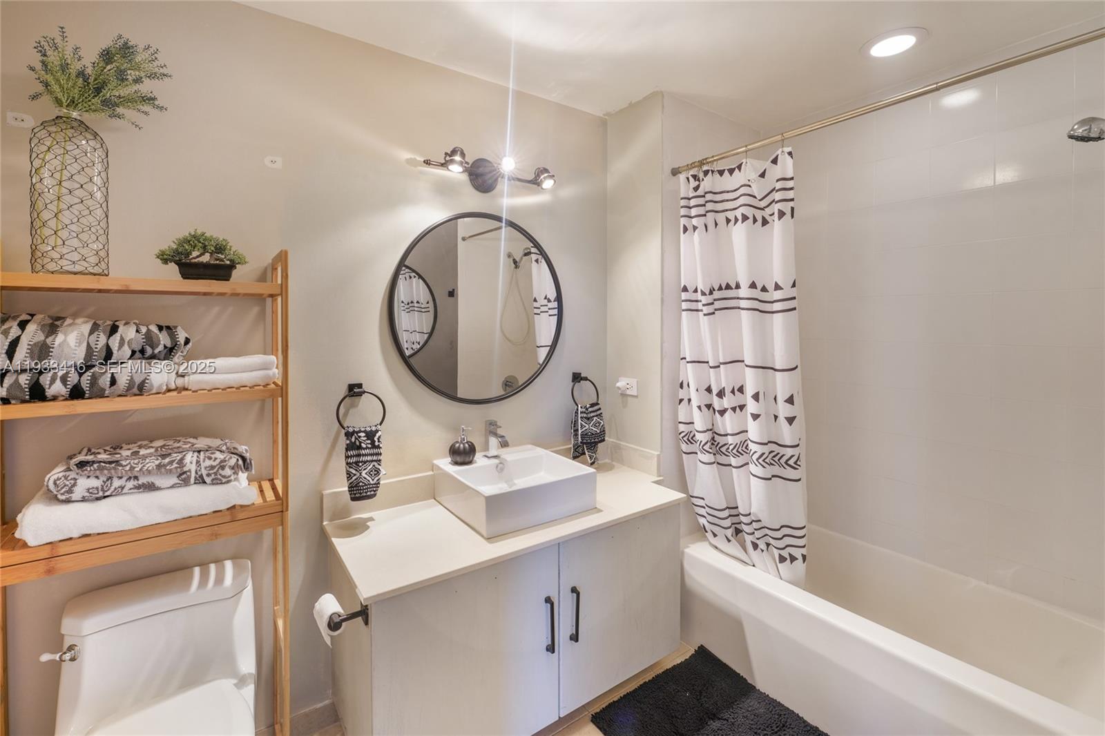 FOUR MIDTOWN MIAMI CONDO - Residential