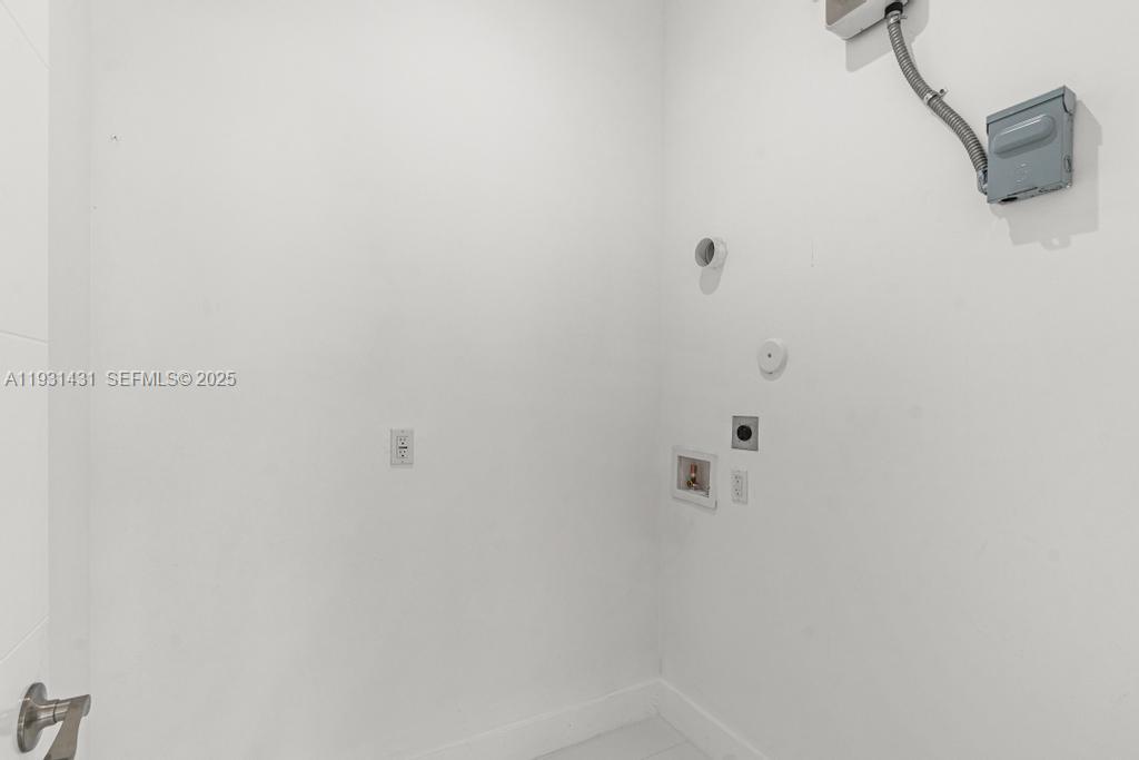 ARCOLA GDNS RESUB - Residential