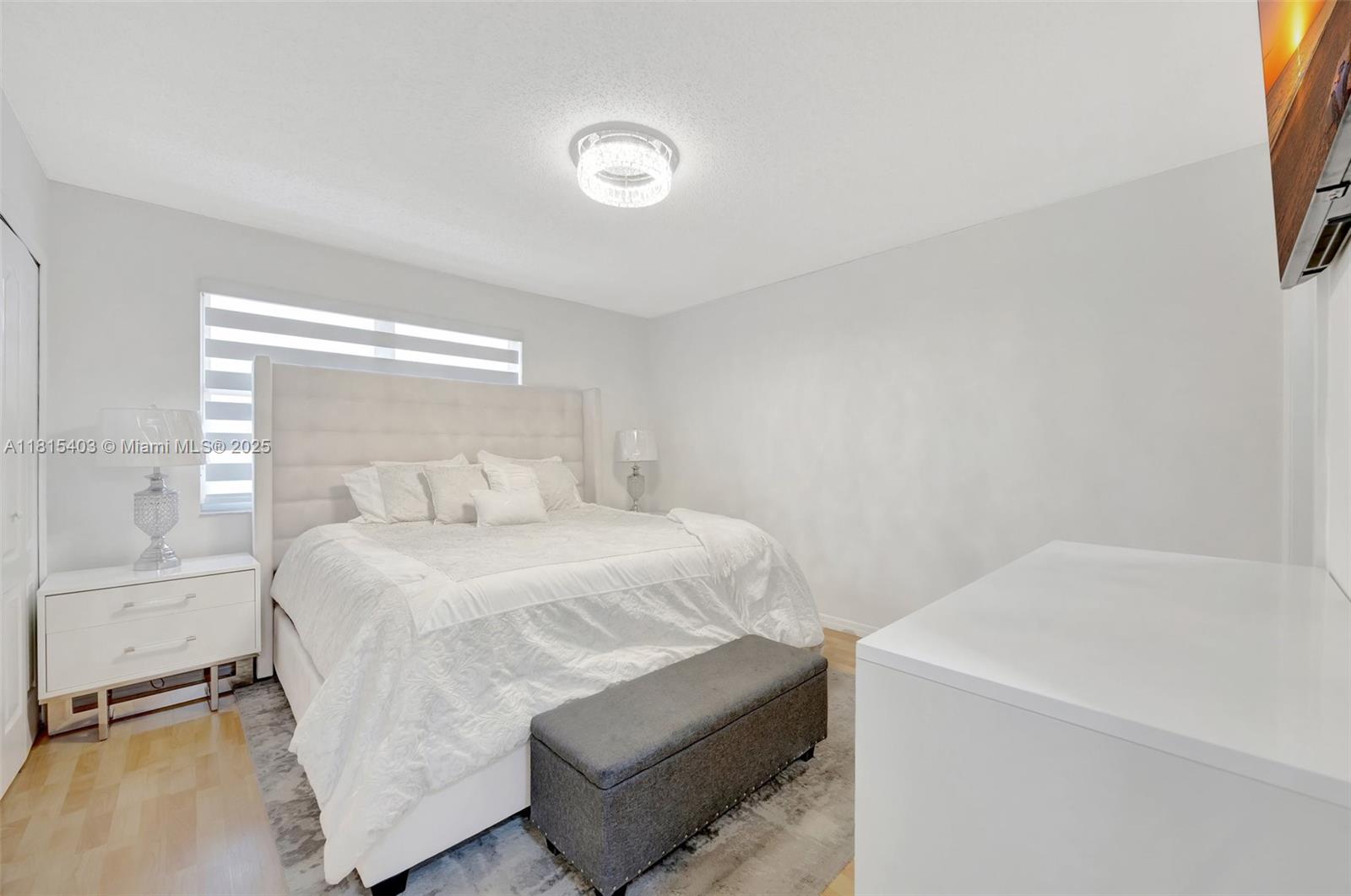 KENDALE LAKES NORTH SEC 9 - Residential