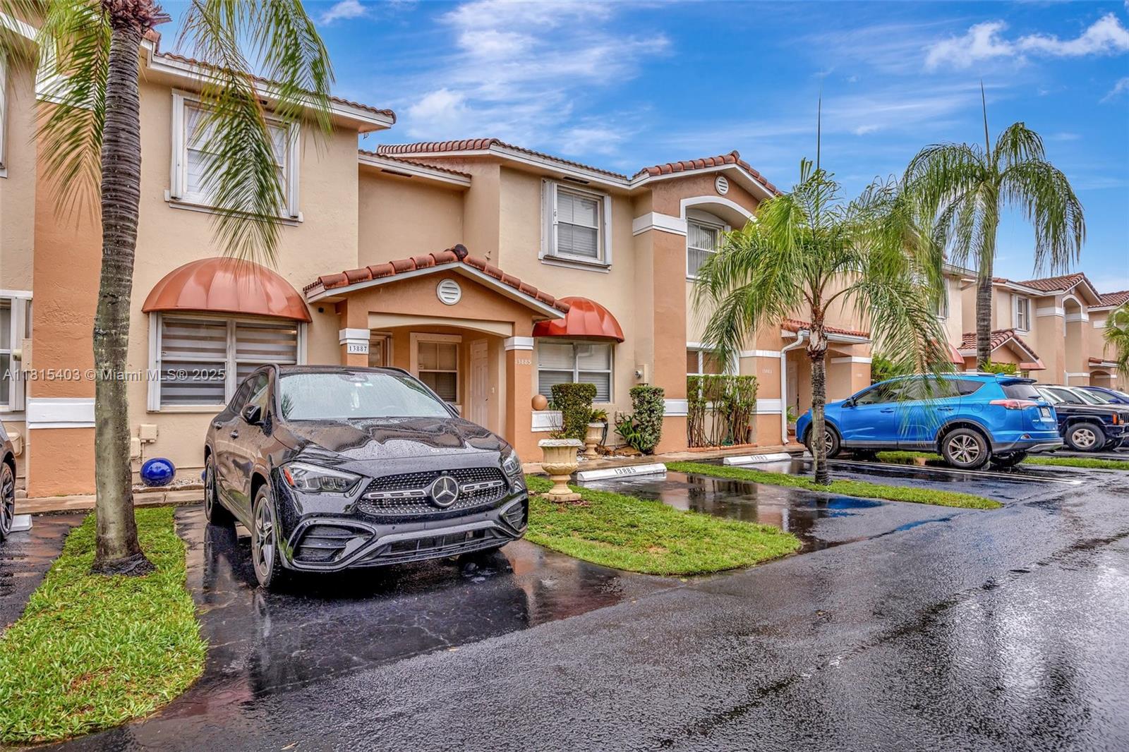 KENDALE LAKES NORTH SEC 9 - Residential