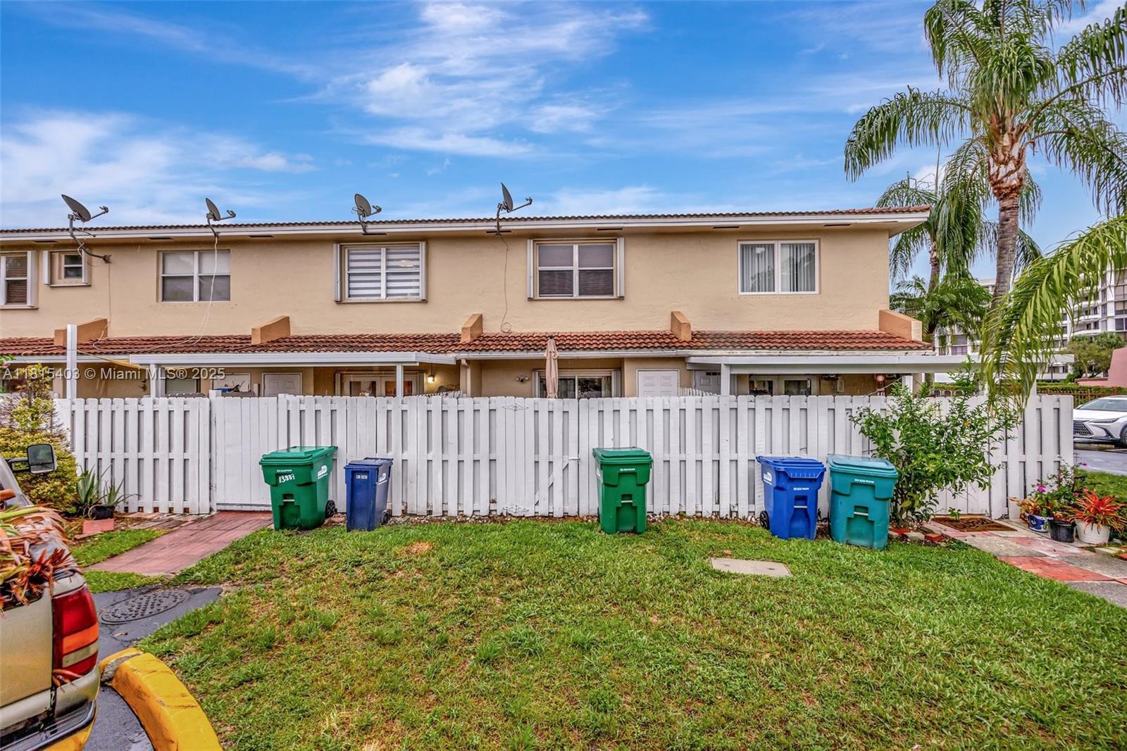 KENDALE LAKES NORTH SEC 9 - Residential