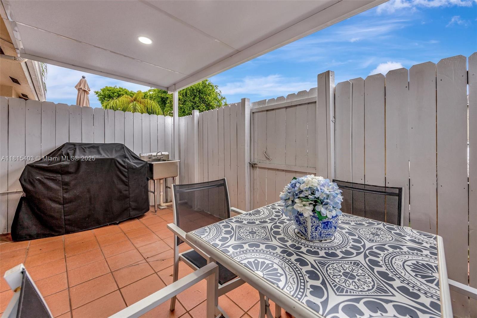 KENDALE LAKES NORTH SEC 9 - Residential