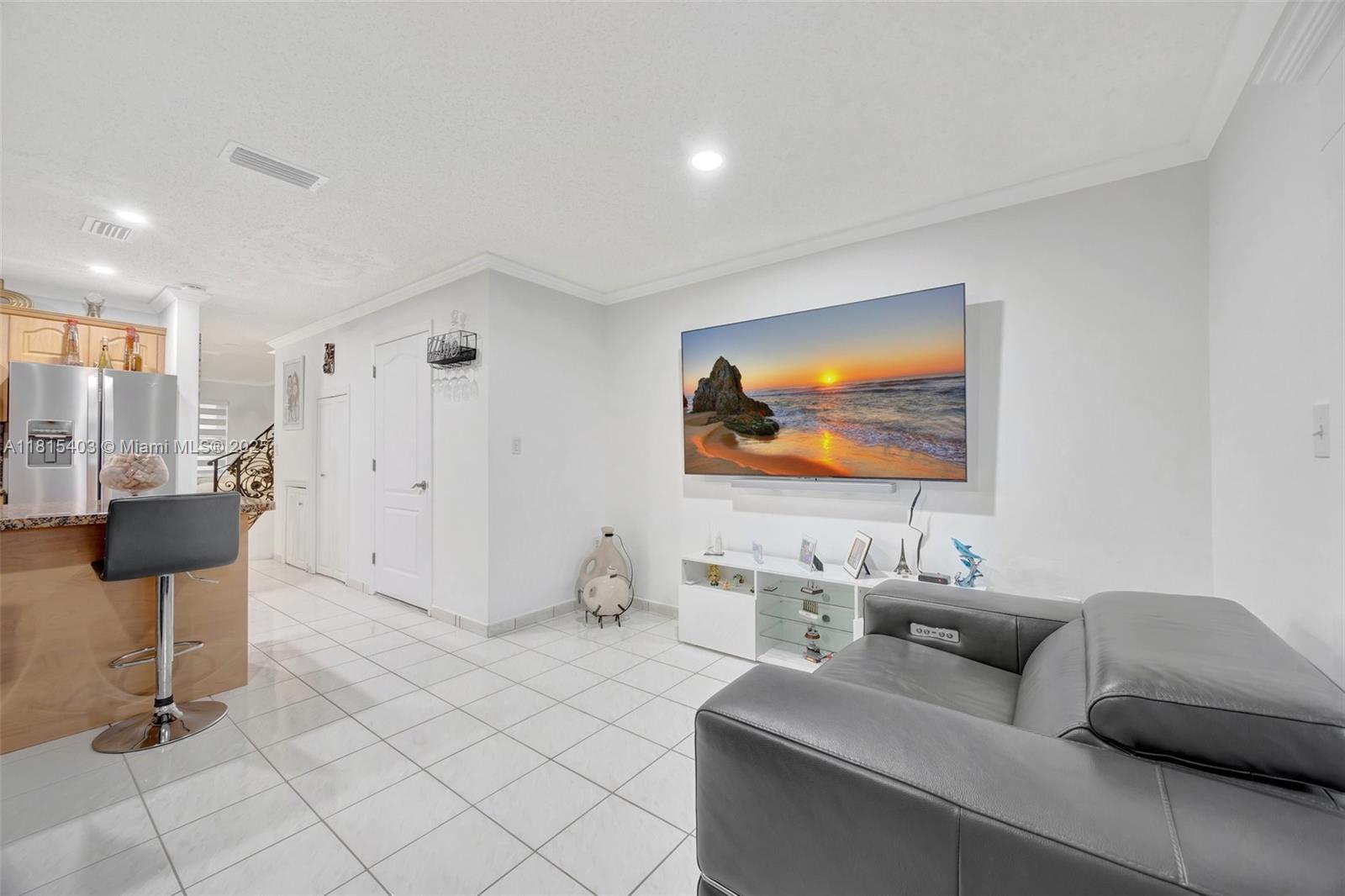 KENDALE LAKES NORTH SEC 9 - Residential