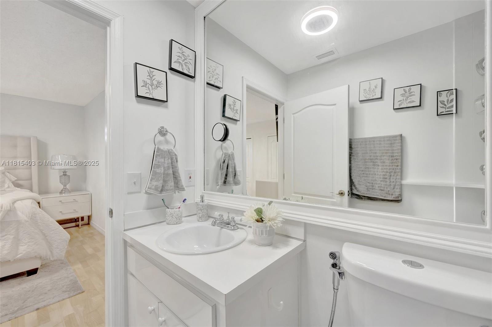 KENDALE LAKES NORTH SEC 9 - Residential