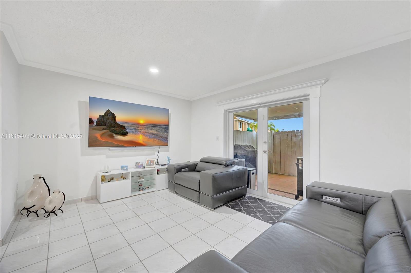 KENDALE LAKES NORTH SEC 9 - Residential