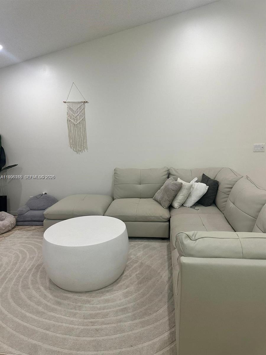 BANYAN OAKRIDGE PLAT - Residential Lease