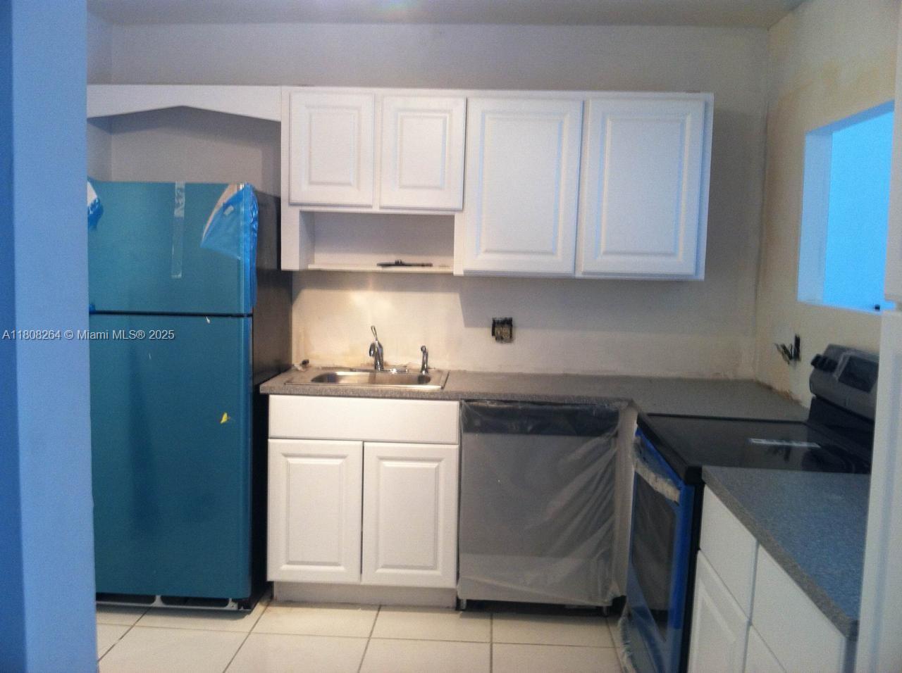 Rental Property at 2851 Ne 183rd St 615E, Aventura, Miami-Dade County, Florida - Bedrooms: 1 
Bathrooms: 2  - $1,900 MO.