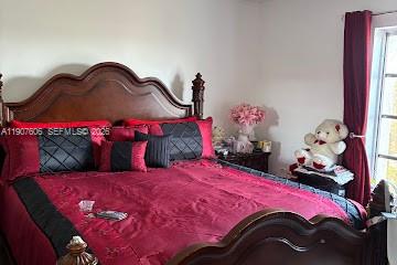 LAKEVIEW GARDENS AT MIAMI - Residential