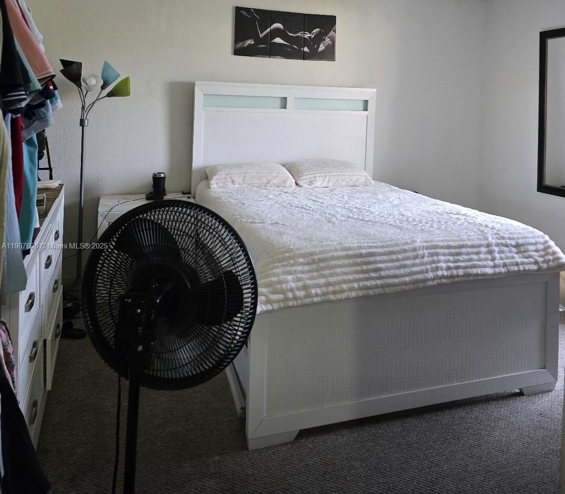 LAKEVIEW GARDENS AT MIAMI - Residential