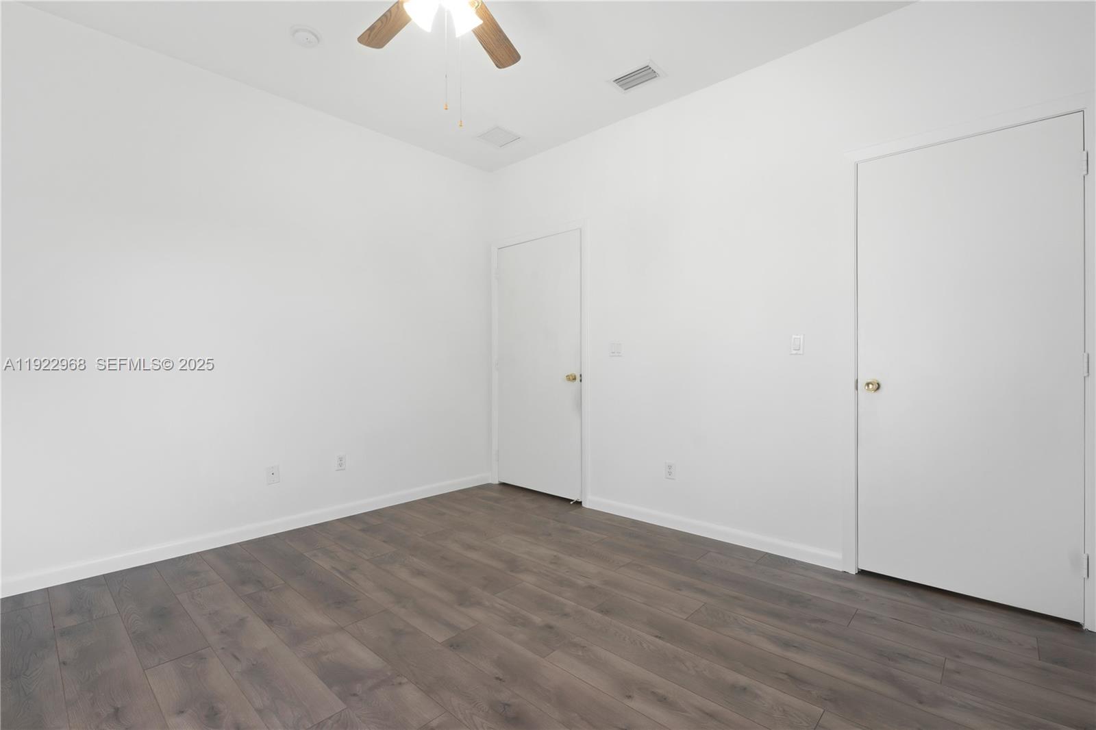 DAVIE LITTLE RANCHES AMEN - Residential Lease