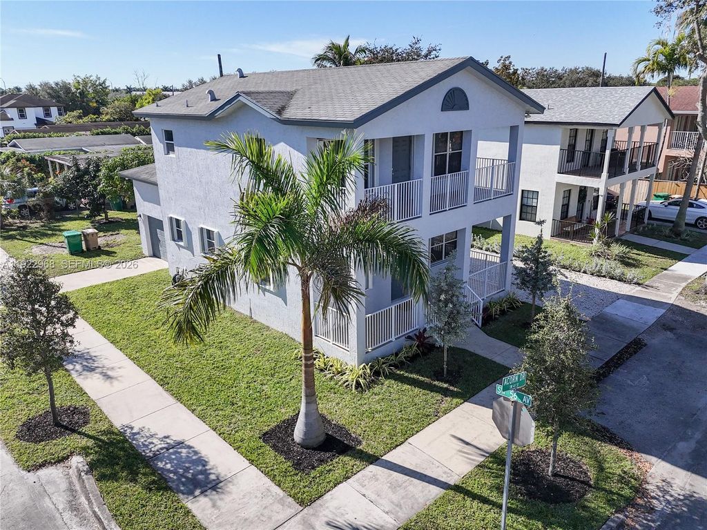 Photo of 5610 SW 43rd St, Davie, FL 33314 (MLS # A11922968)