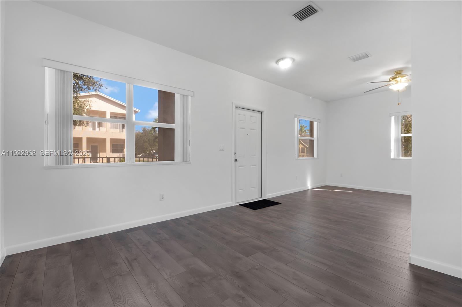 DAVIE LITTLE RANCHES AMEN - Residential Lease