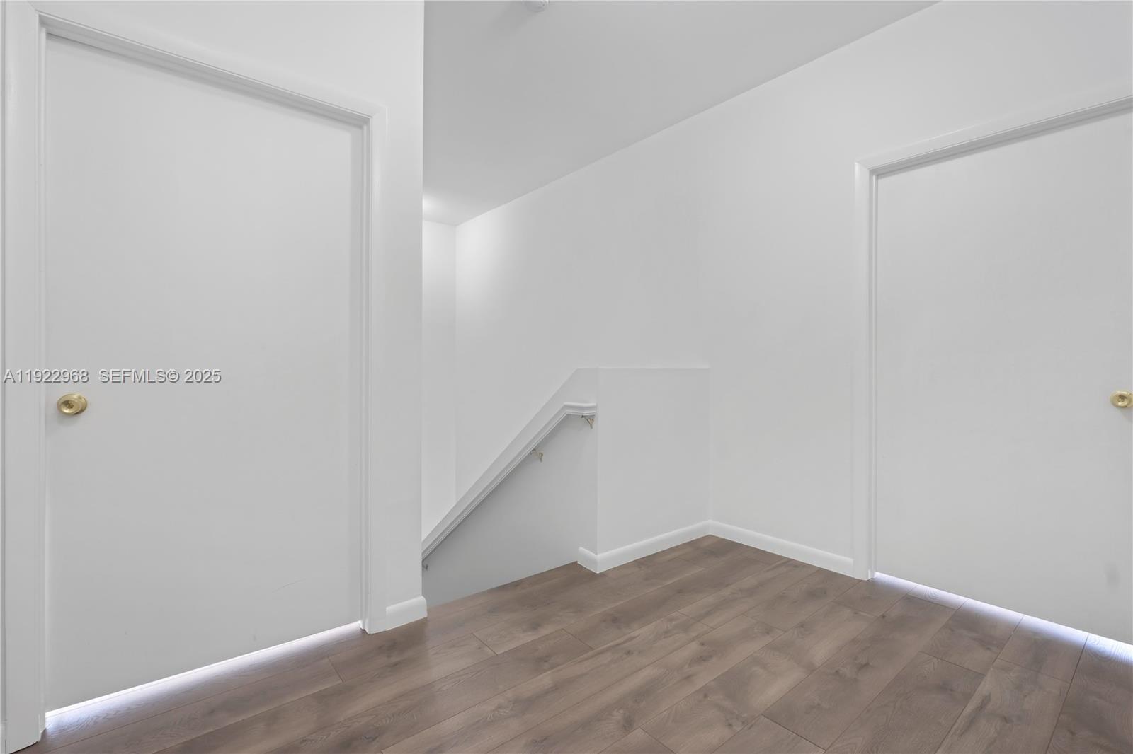 DAVIE LITTLE RANCHES AMEN - Residential Lease