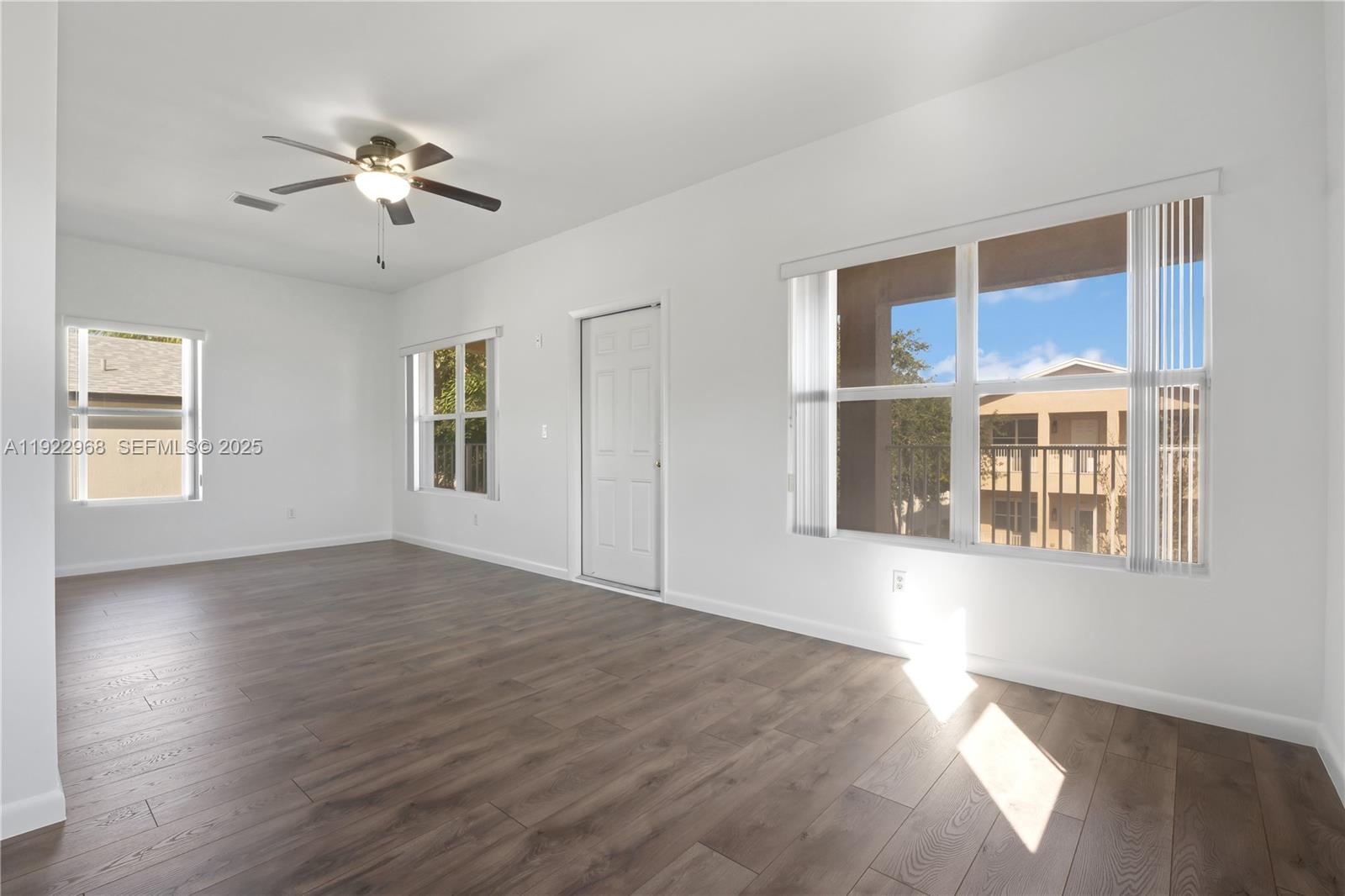 DAVIE LITTLE RANCHES AMEN - Residential Lease