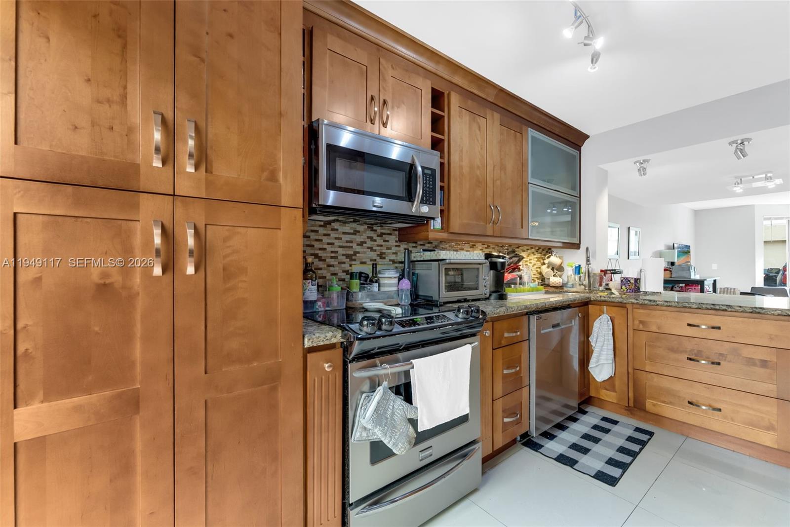 DADELAND COVE SEC 2 - Residential