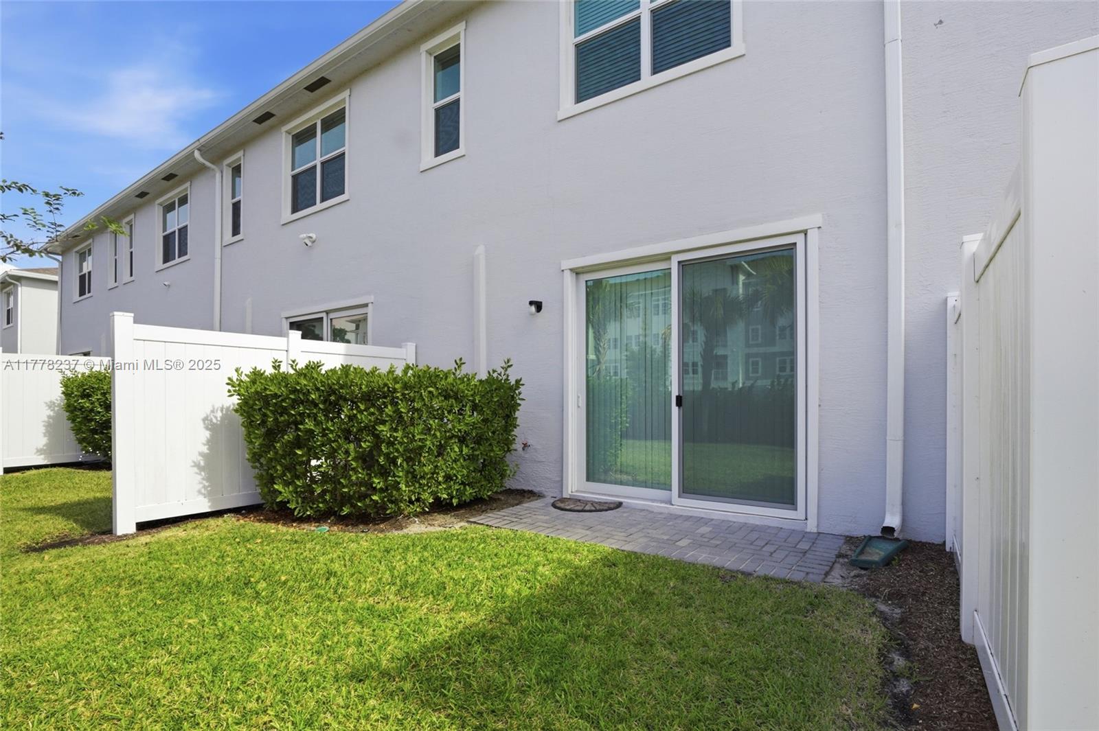 VERANDA PLAT NO. 9 - Residential