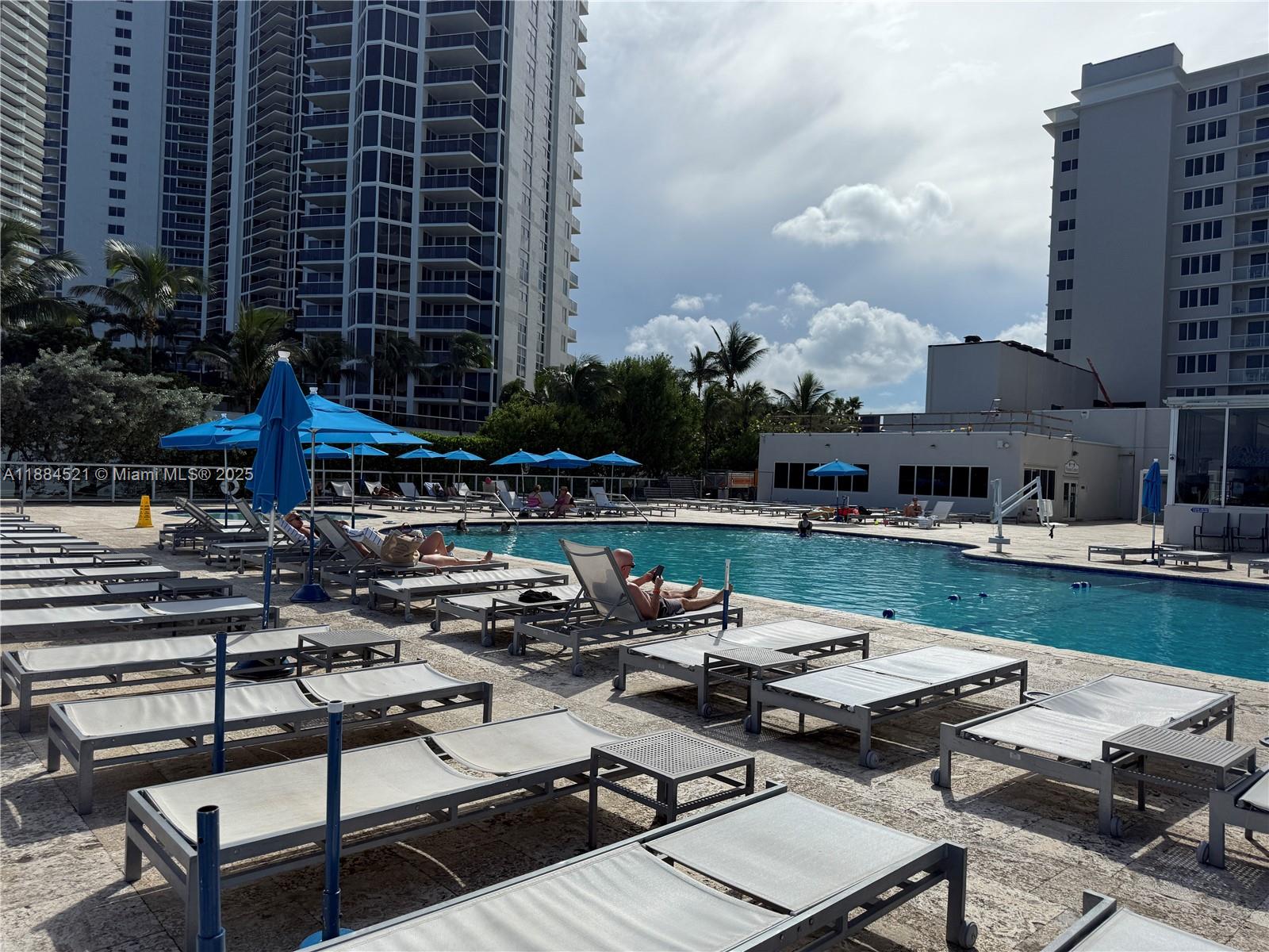 THE AVENTURA BEACH CLUB C - Residential Lease