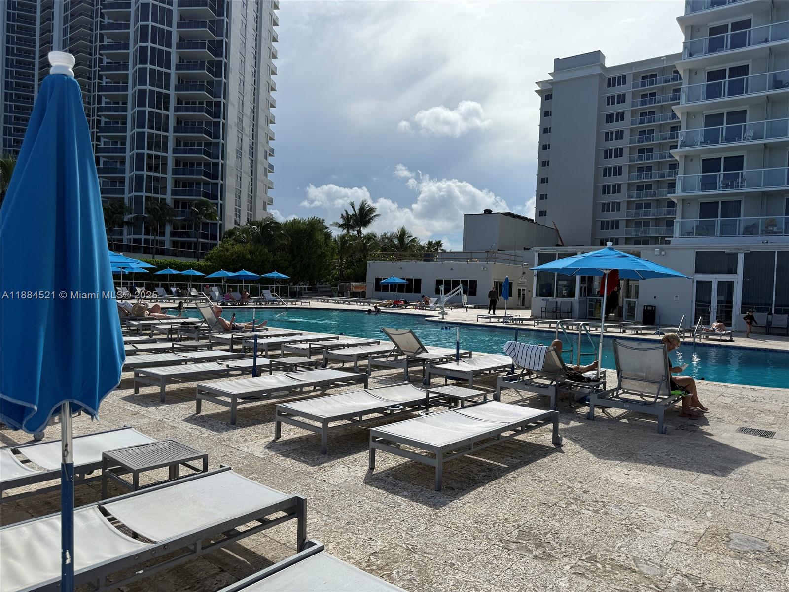 THE AVENTURA BEACH CLUB C - Residential Lease