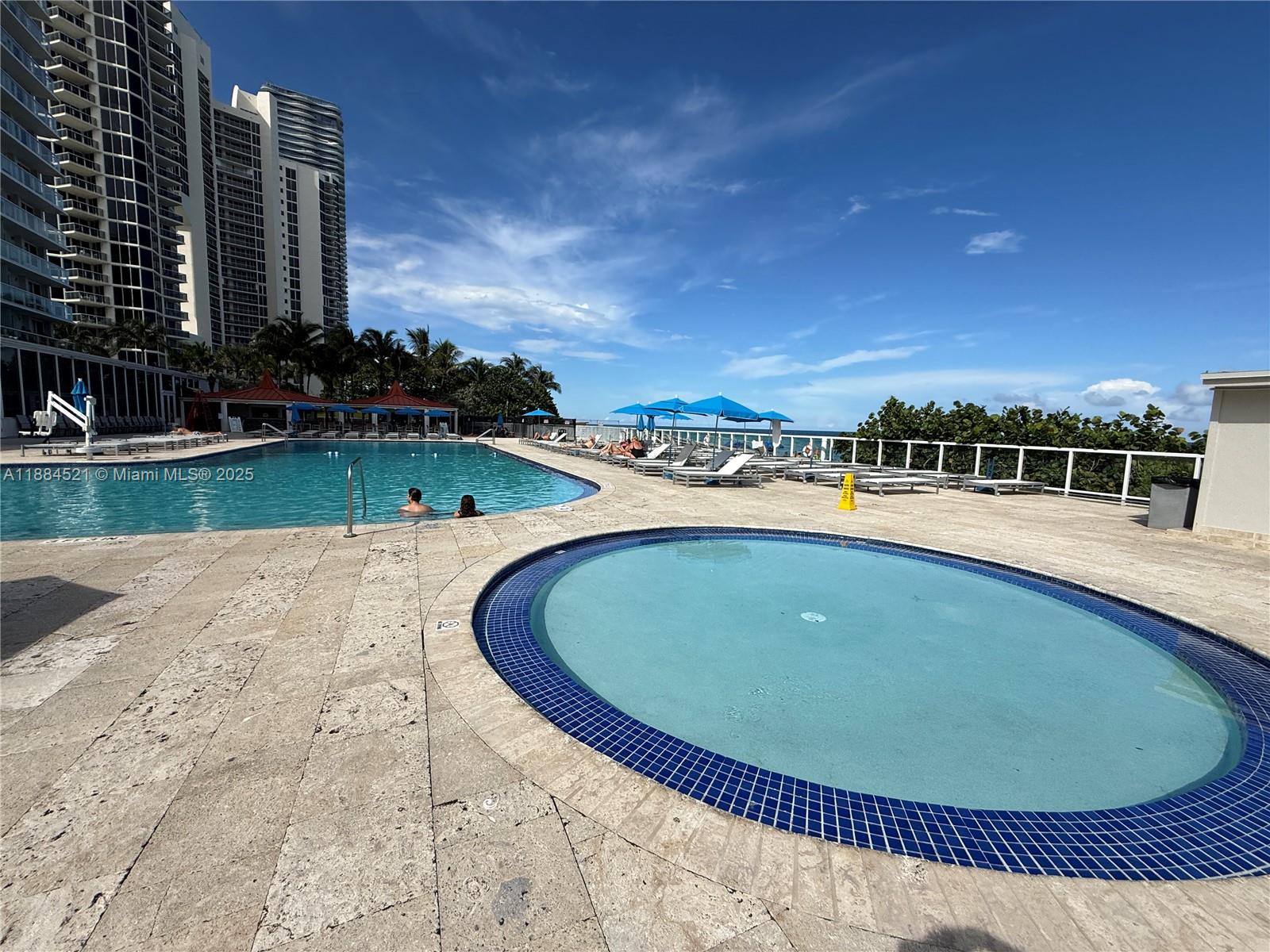 THE AVENTURA BEACH CLUB C - Residential Lease