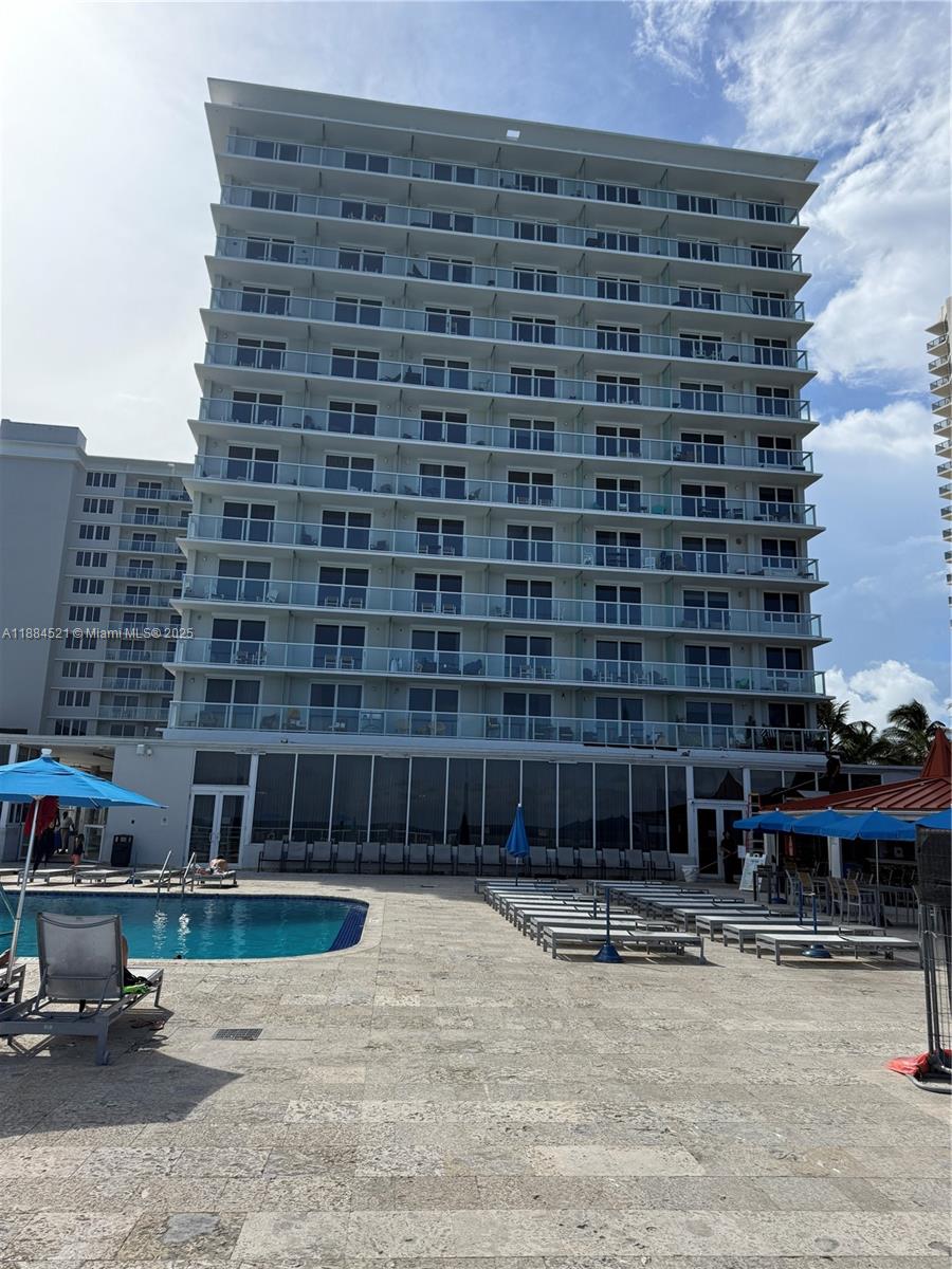 THE AVENTURA BEACH CLUB C - Residential Lease