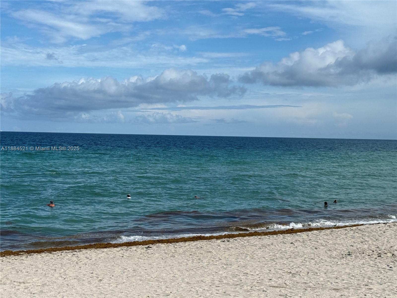 THE AVENTURA BEACH CLUB C - Residential Lease