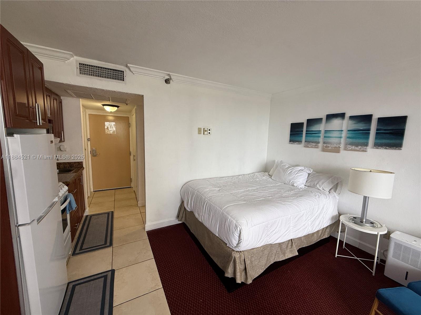 THE AVENTURA BEACH CLUB C - Residential Lease