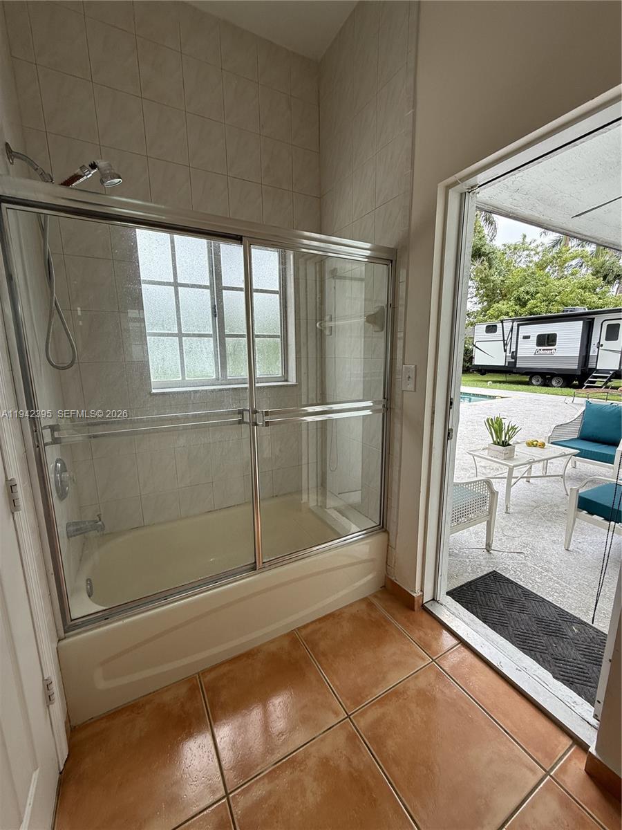 ESTATE MANSIONS - Residential