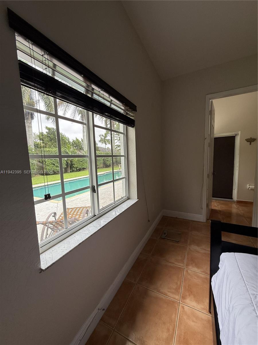 ESTATE MANSIONS - Residential